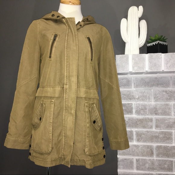 Tan fashion coat - Picture 2 of 3